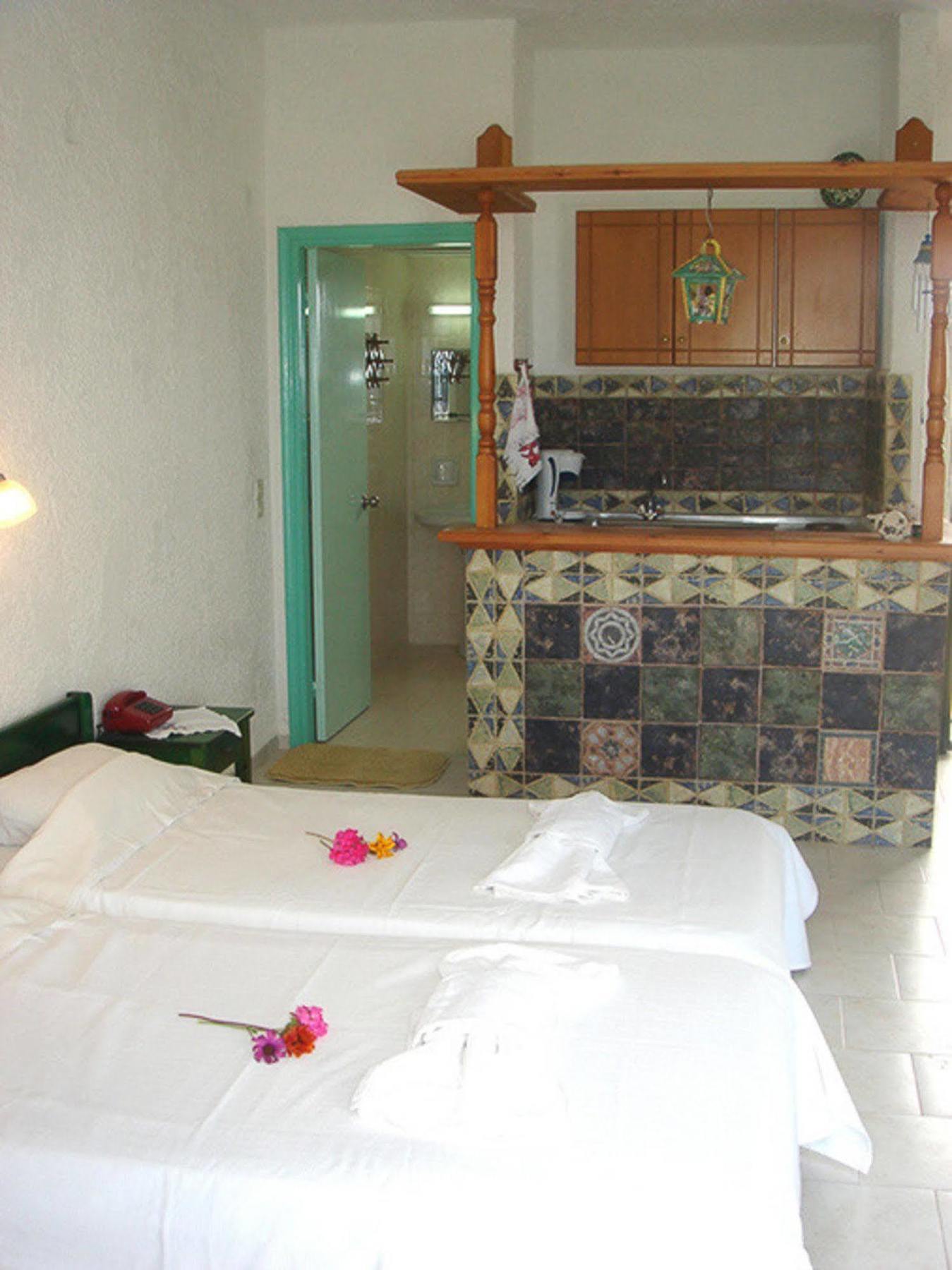 Finiki View Hotel Apartments Екстериор снимка
